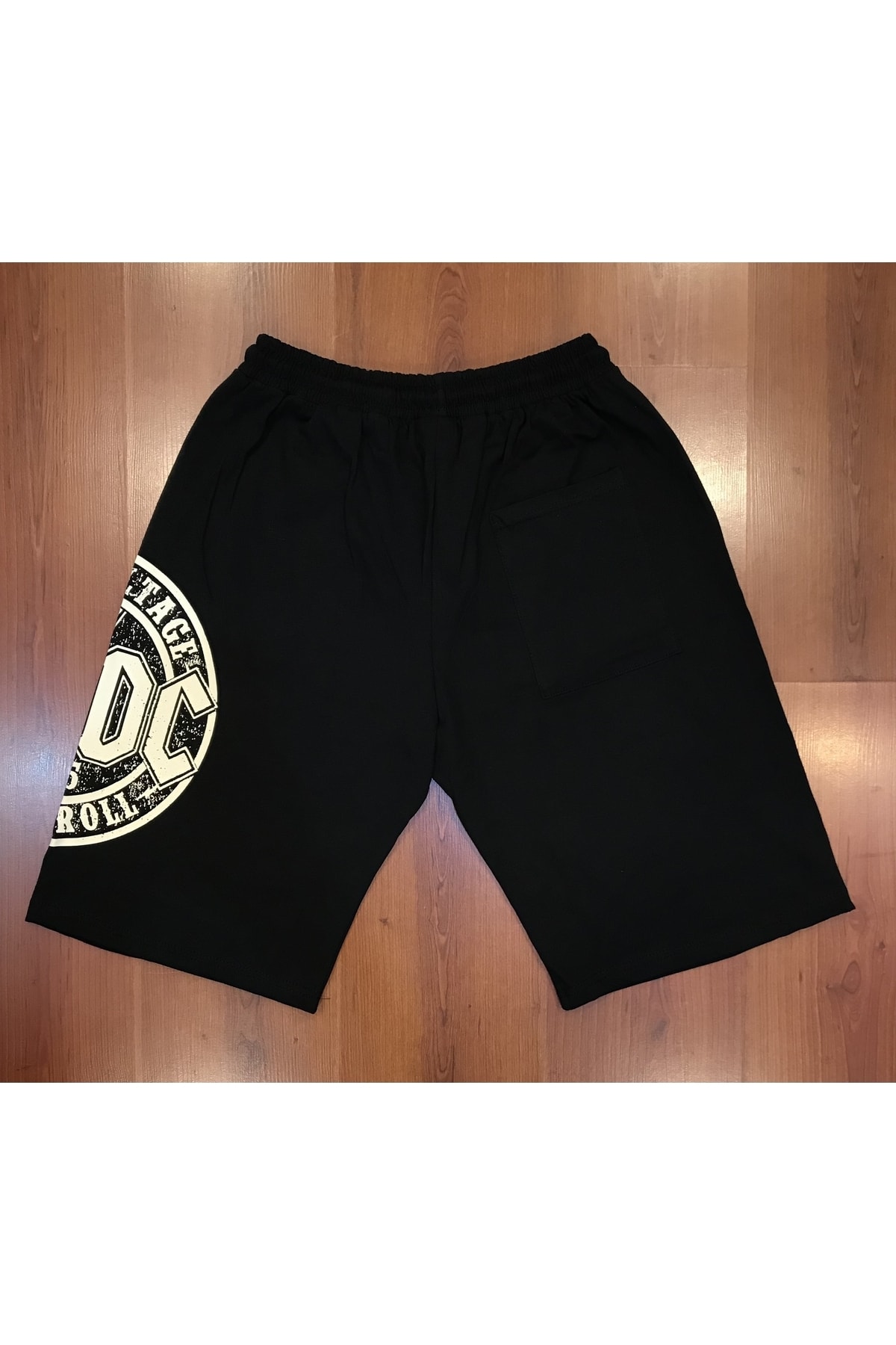 Ac Dc High Voltage Baskılı Siyah Şort