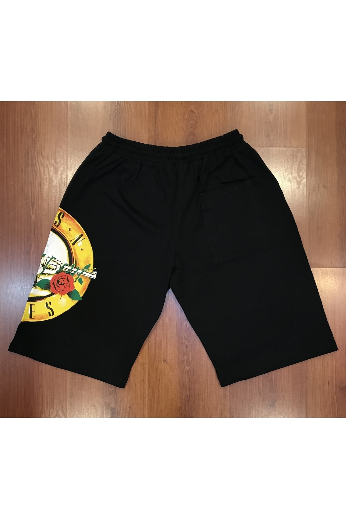 Guns N Roses Logo Baskılı Siyah Şort