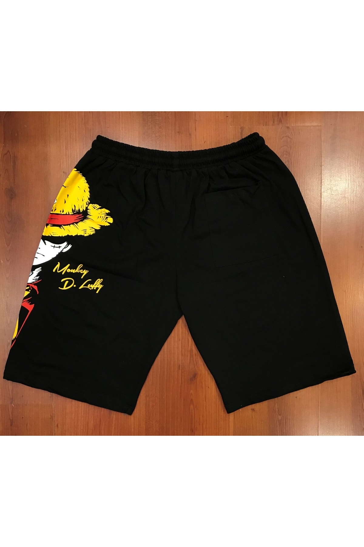 One Piece Monkey D. Luffy Baskılı Siyah Şort