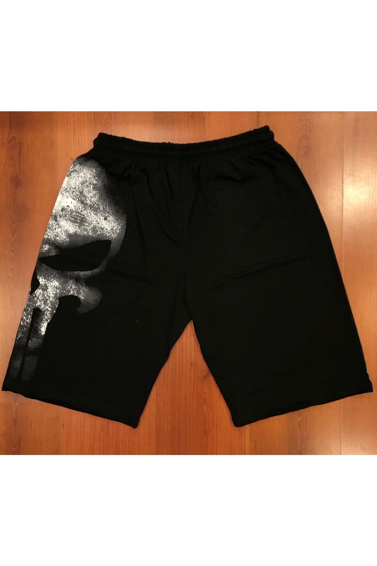 Punisher Baskılı Siyah Şort