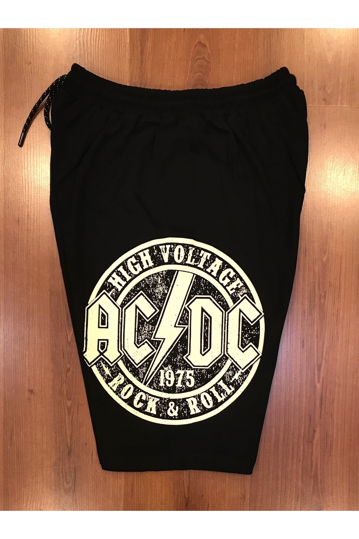 Ac Dc High Voltage Baskılı Siyah Şort