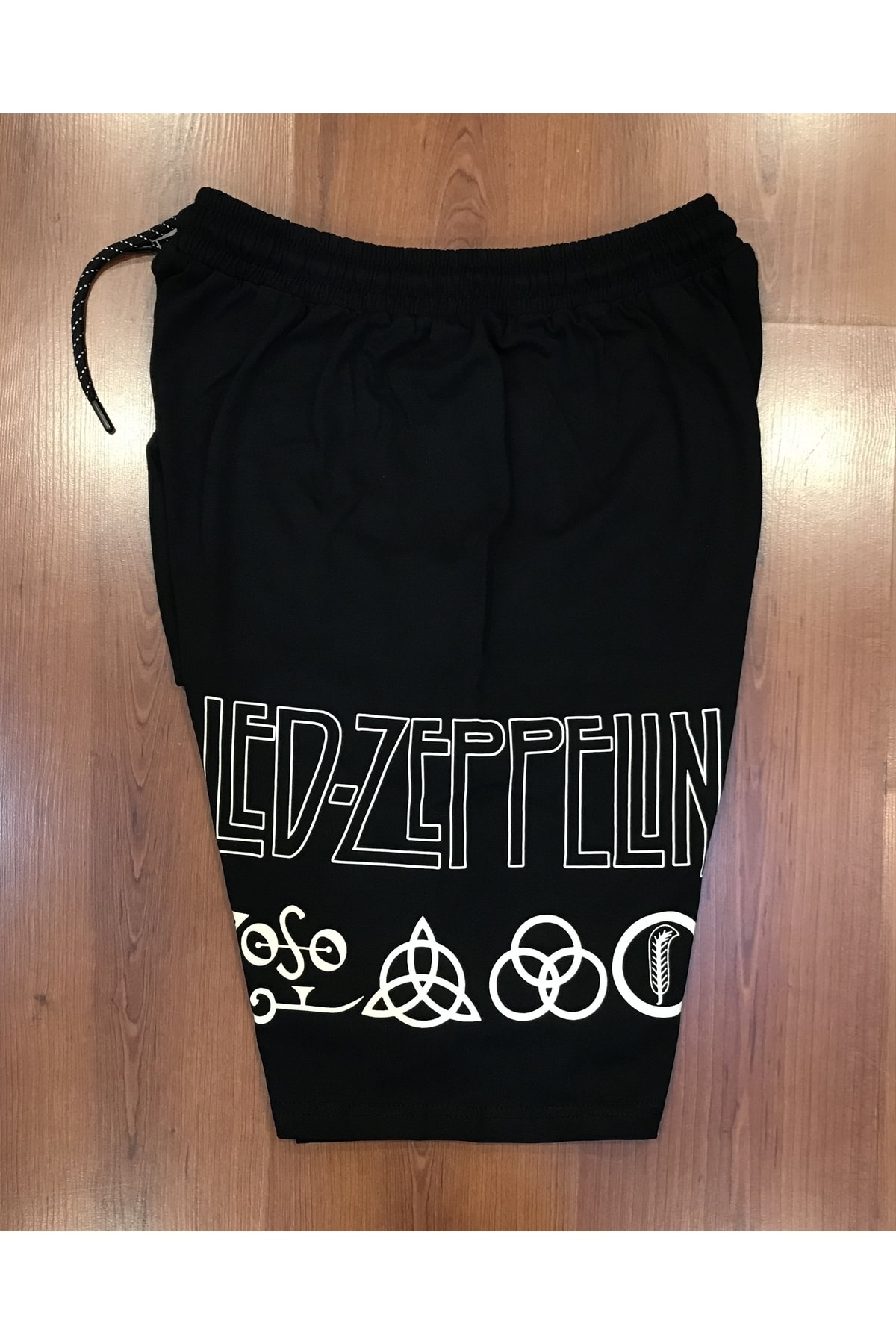 Led Zeppelin Logo Baskılı Siyah Şort